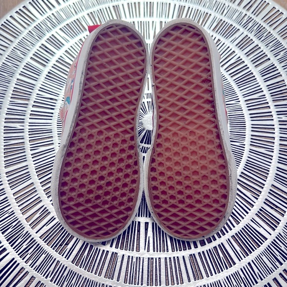 Unicorn Vans - Picture 6 of 6